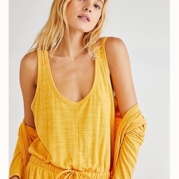 Free People Bicoastal Set NWT SMALL Sold out pale yellow color. - Picture 6 of 9